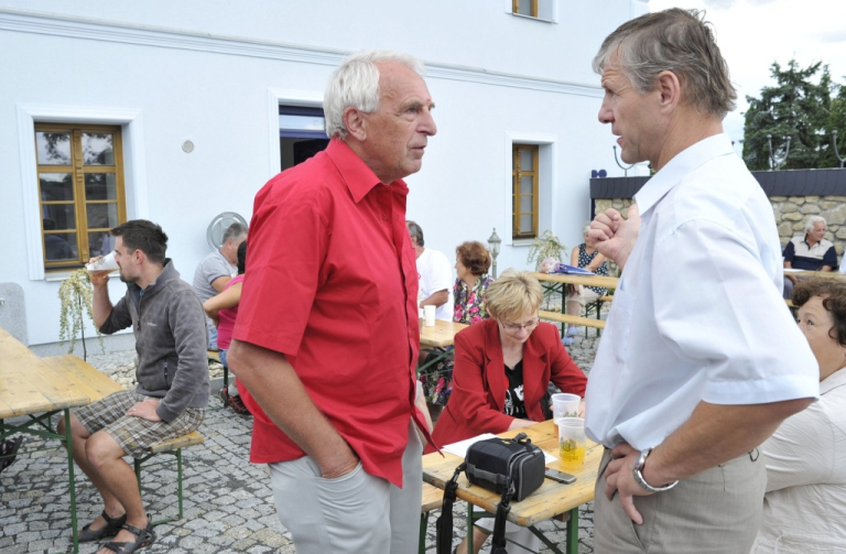 radní Podzimek se starostou Ohrazenic Bydžovským